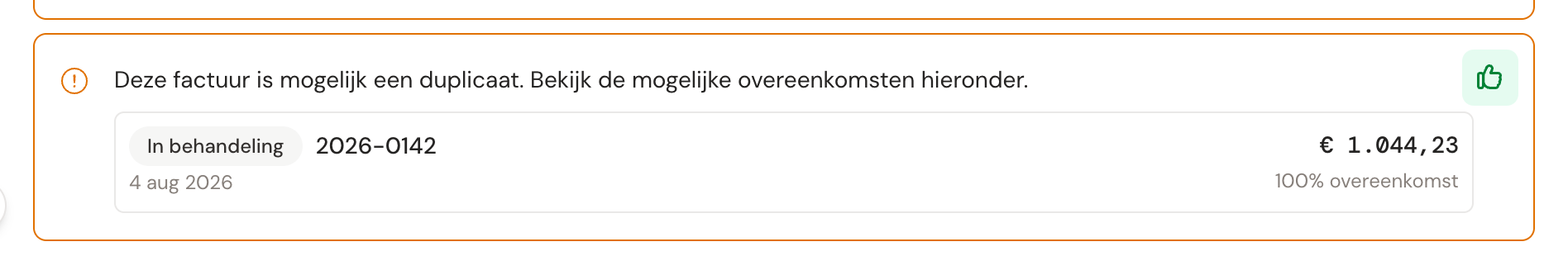 Een boekingsvoorstel met de waarschuwing dat de factuur mogelijk een duplicaat is en de kandidaat eronder
