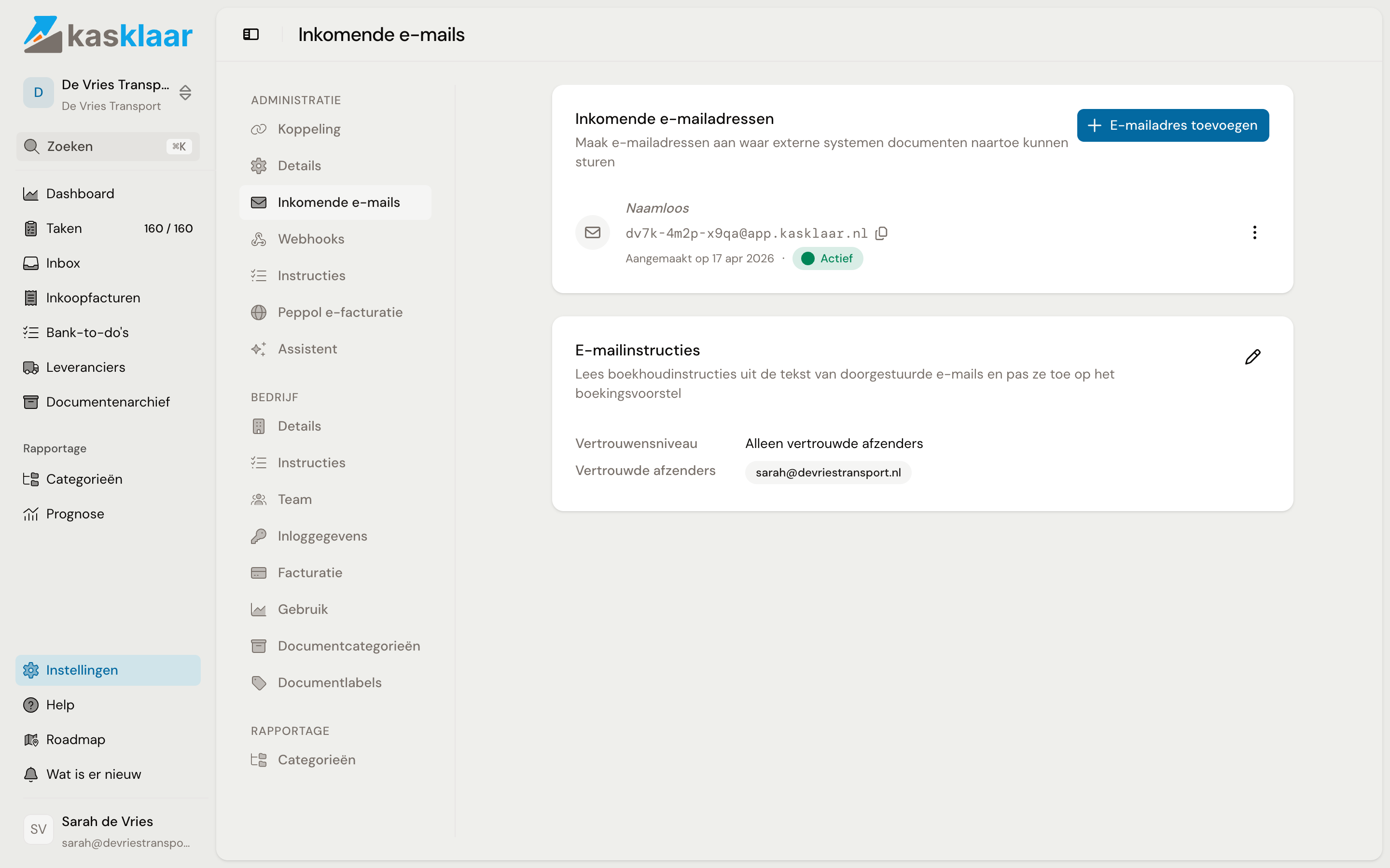 De pagina Inkomende e-mails met het gegenereerde adres van de administratie, de status Actief en daaronder het blok E-mailinstructies