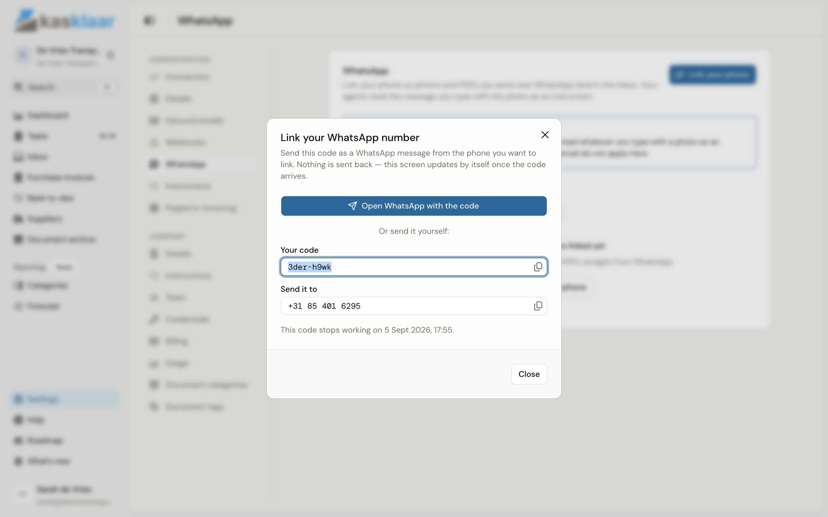 The Link your WhatsApp number dialog, with the button Open WhatsApp with the code, the code and the Kasklaar number