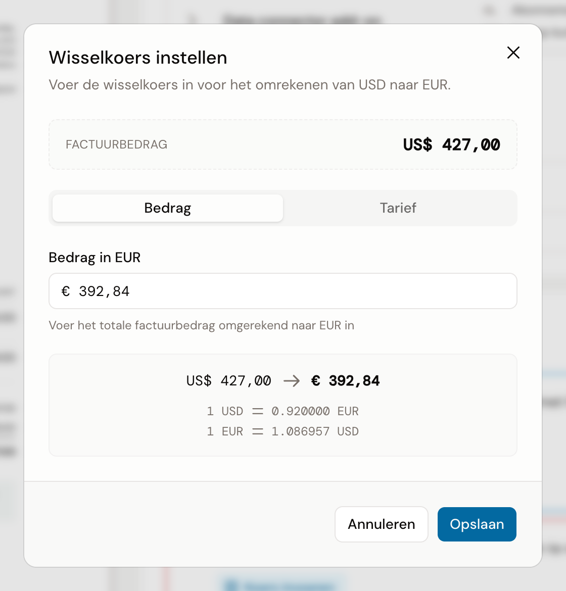 Het venster Wisselkoers instellen op het tabblad Bedrag, met het factuurbedrag in dollars bovenin en de omrekening naar euro eronder