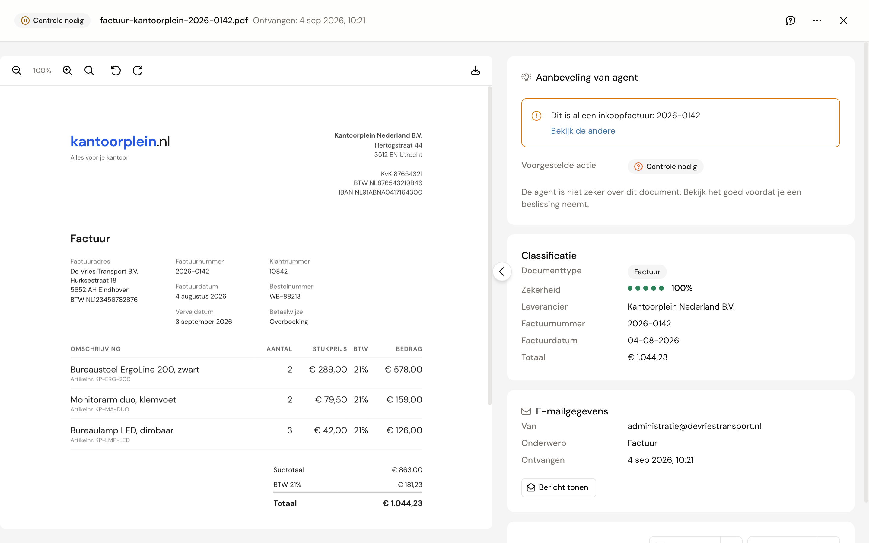 Een Inbox-document met de oranje melding Dit is al een inkoopfactuur en de link Bekijk de andere